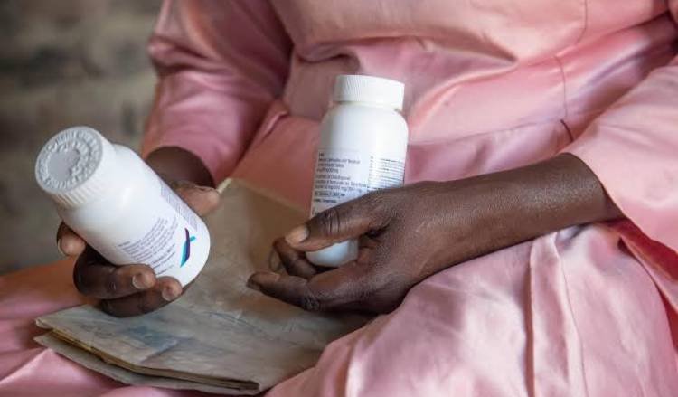Global HIV Services Disrupted as PEPFAR Funding Cuts Force Closure of More Than 1,700 Sites